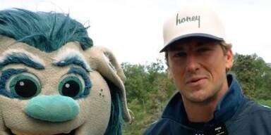 NHL-Star und Maskottchen müssen vor Braunbär flüchten