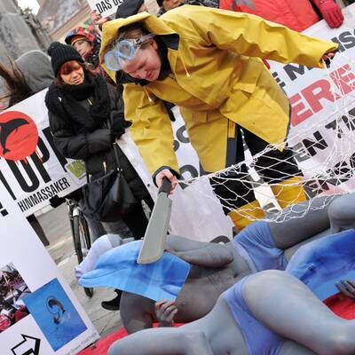 Nackt-Protest bei Eiseskälte