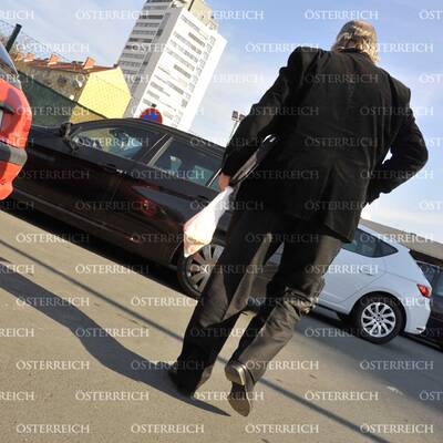 Ex-Sturm-Boss geht nur noch zum Schlafen in die Zelle.