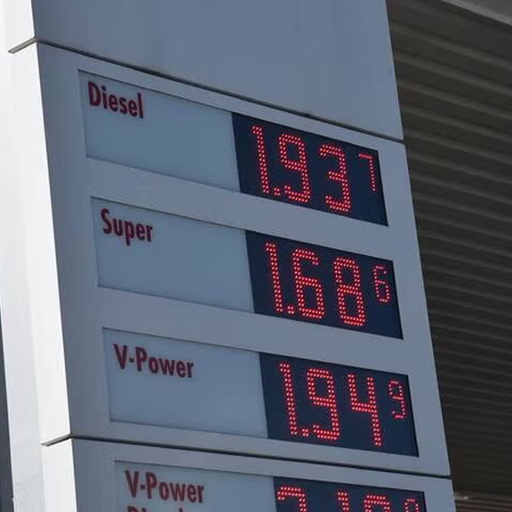 Sprit erstmals billiger: Erste Tankstellen bieten Diesel unter 2 Euro an