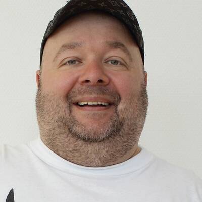 Stars & Freunde trauern um Dirk Bach.