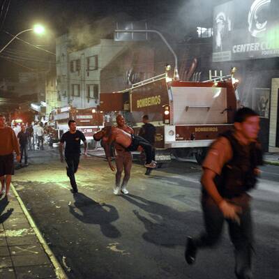 Mehr als 200 Tote: Feuer-Inferno in Disco