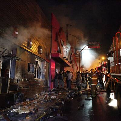 Mehr als 200 Tote: Feuer-Inferno in Disco