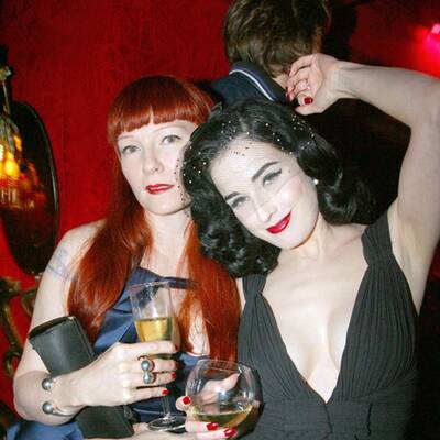 Dita von Teese feiert Geburtstag
