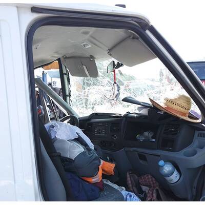 Karambolage auf A2 - Lkw kollidiert mit mehreren Pkw