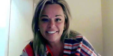 Frau schickt Nacktfotos an Sohn von Ex