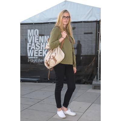 Sonja Petrkowsky (25) www.fashiontweed.com