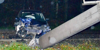 17-Jähriger Autofahrer legt Südbahn lahm