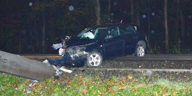 17-Jähriger Autofahrer legt Südbahn lahm