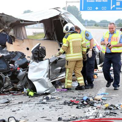 Dresden: Tote bei Busunglück