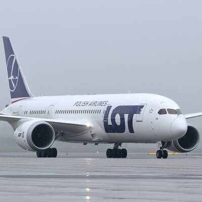 Dreamliner in Schwechat gelandet