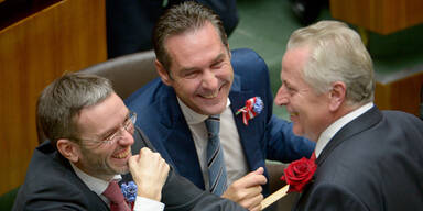 Hofer trug Nazi-Blume bei Angelobung