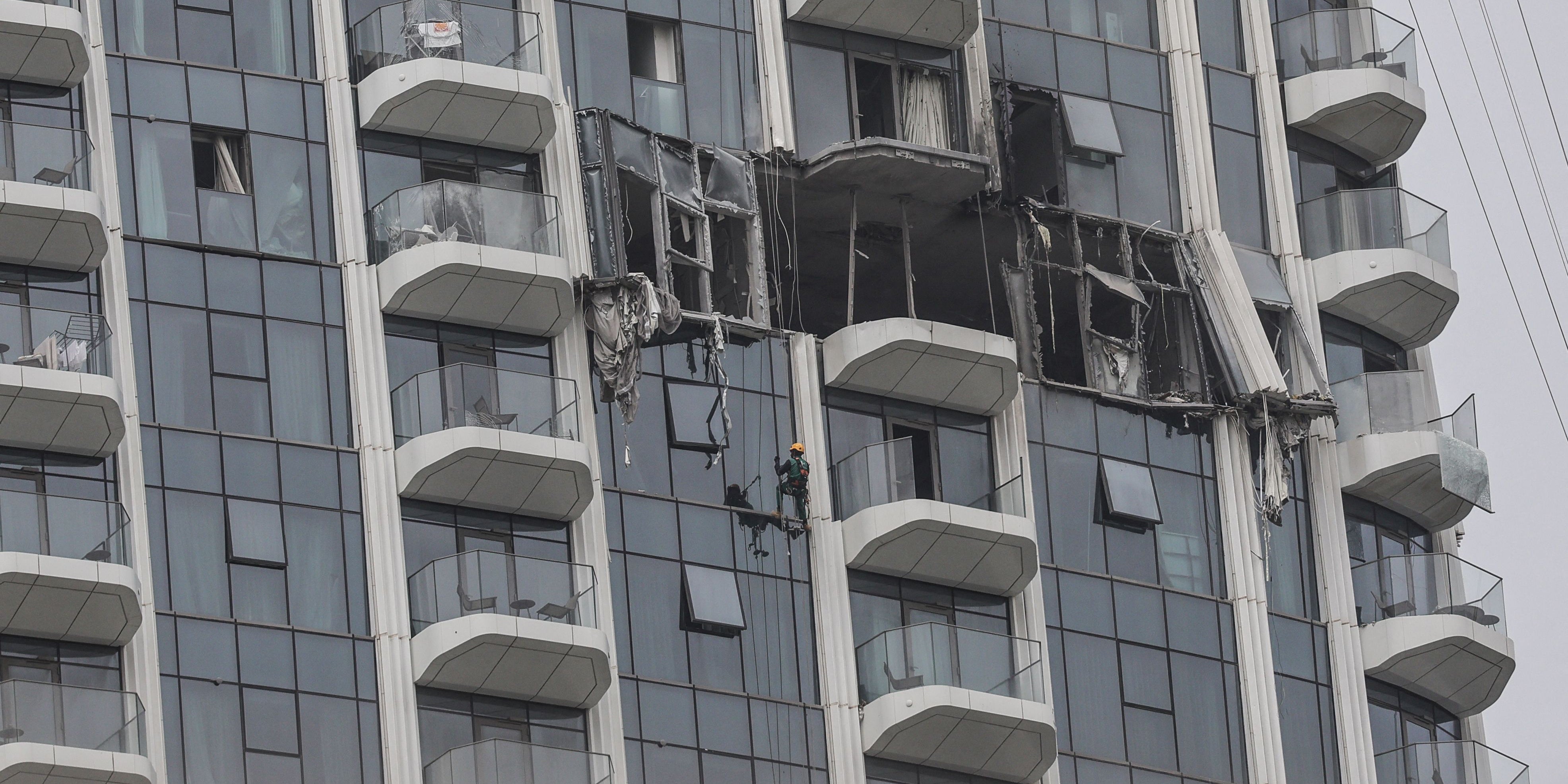 Iranische Drohne trifft Hochhaus in Dubai