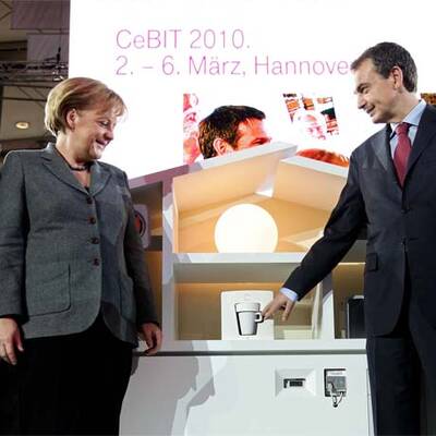 Merkel's CeBIT-Rundgang