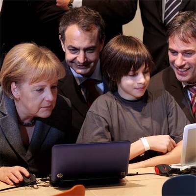 Merkel's CeBIT-Rundgang