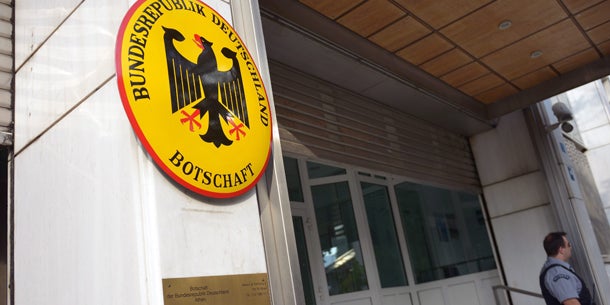 Krawalle bei Merkels Hass-Besuch in Athen