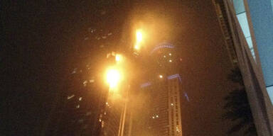 Feuer in Wolkenkratzer ausgebrochen 