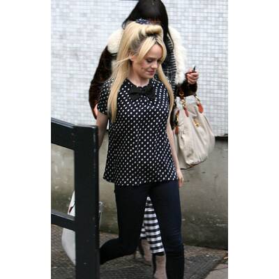 Stars im Punktemuster