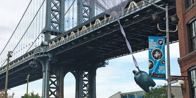 Tausende Mini-Elefanten landeten in New York