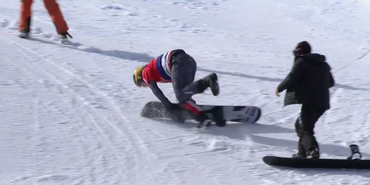 Duesk-Sturz-Snowboard-Reiteralm