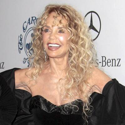 Plastikfrauen beim Carousel of Hope Ball