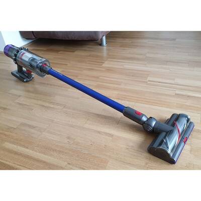 Dyson V11 absolute