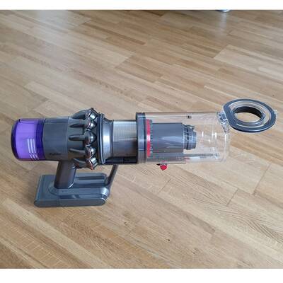 Dyson V11 absolute
