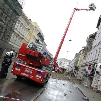 Wohnhaus in Wien nach Explosion eingestürzt