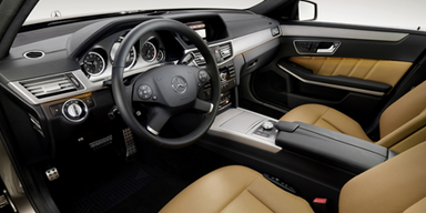 Mit dem E-Klasse T-Modell startet ein Riesenkombi