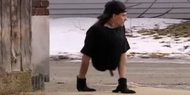 Dieser Mann hat keinen Unterleib