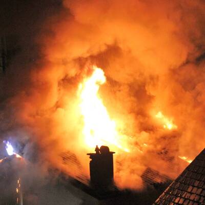 Wohnhaus in Flammen