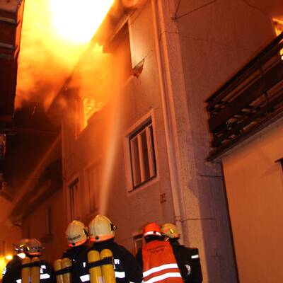 Wohnhaus in Flammen