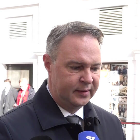 Regierung gedenkt der Opfer des Terroranschlags | Andreas Babler