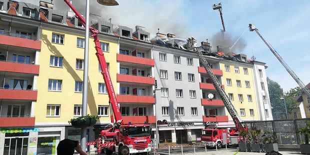 Wohnhaus-Brand Simmering
