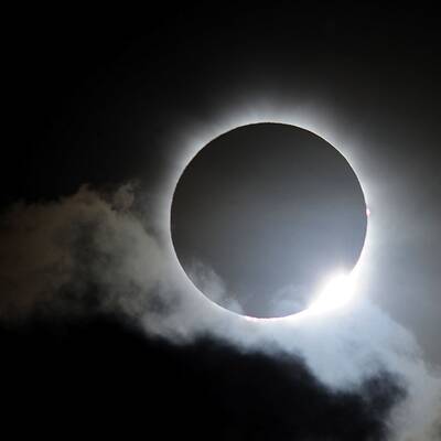 Totale Sonnenfinsternis in Australien