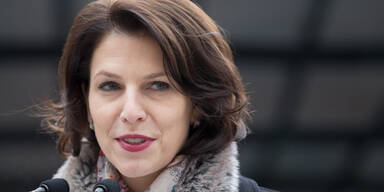 Edtstadler: Streit um h&auml;rtere Strafen