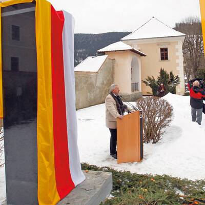 Haider-Denkmal enthüllt