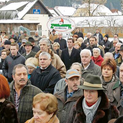 Haider-Denkmal enthüllt