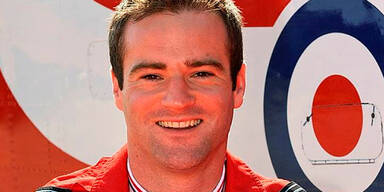 Kampfjet stürzt bei Flugshow ab