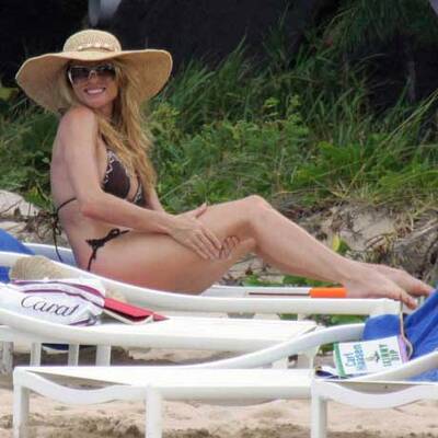 Sexy Housewife Nicolette Sheridan