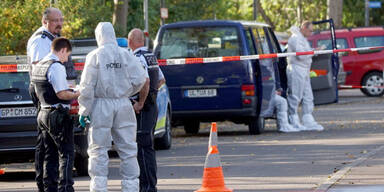 Passanten finden drei Tote in Tiefgarage