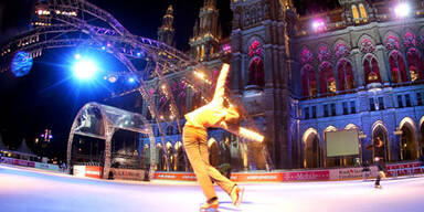 Wiener Rathausplatz wird zum Eistraum