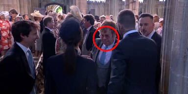 So reagiert Elton John auf Bussi mit David Beckham