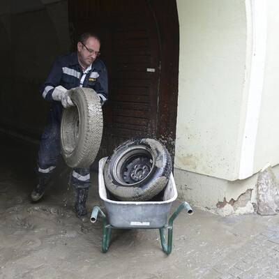 Aufräumen nach dem Hochwasser