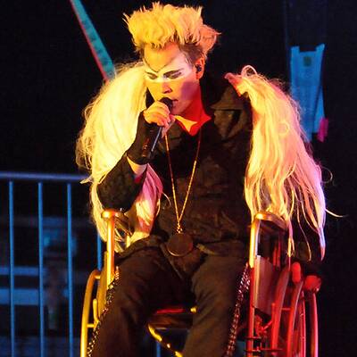 Luke Steele von Empire Of The Sun