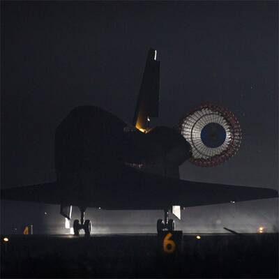 Endeavour nach Abschiedsflug gelandet