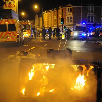 Krawalle in ganz England