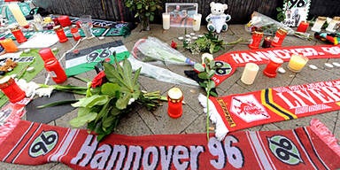 Hannover 96 gedenkt Robert Enke