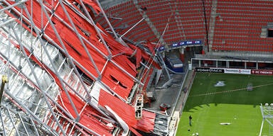 Stadion-Dach eingestürzt: Tote, Verletzte