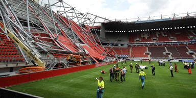 Stadion-Dach eingestürzt: Tote, Verletzte